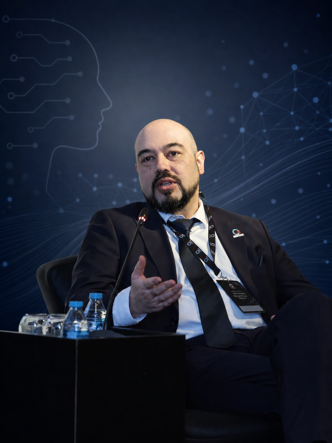 Şadi Evren Şeker speaking on artificial intelligence